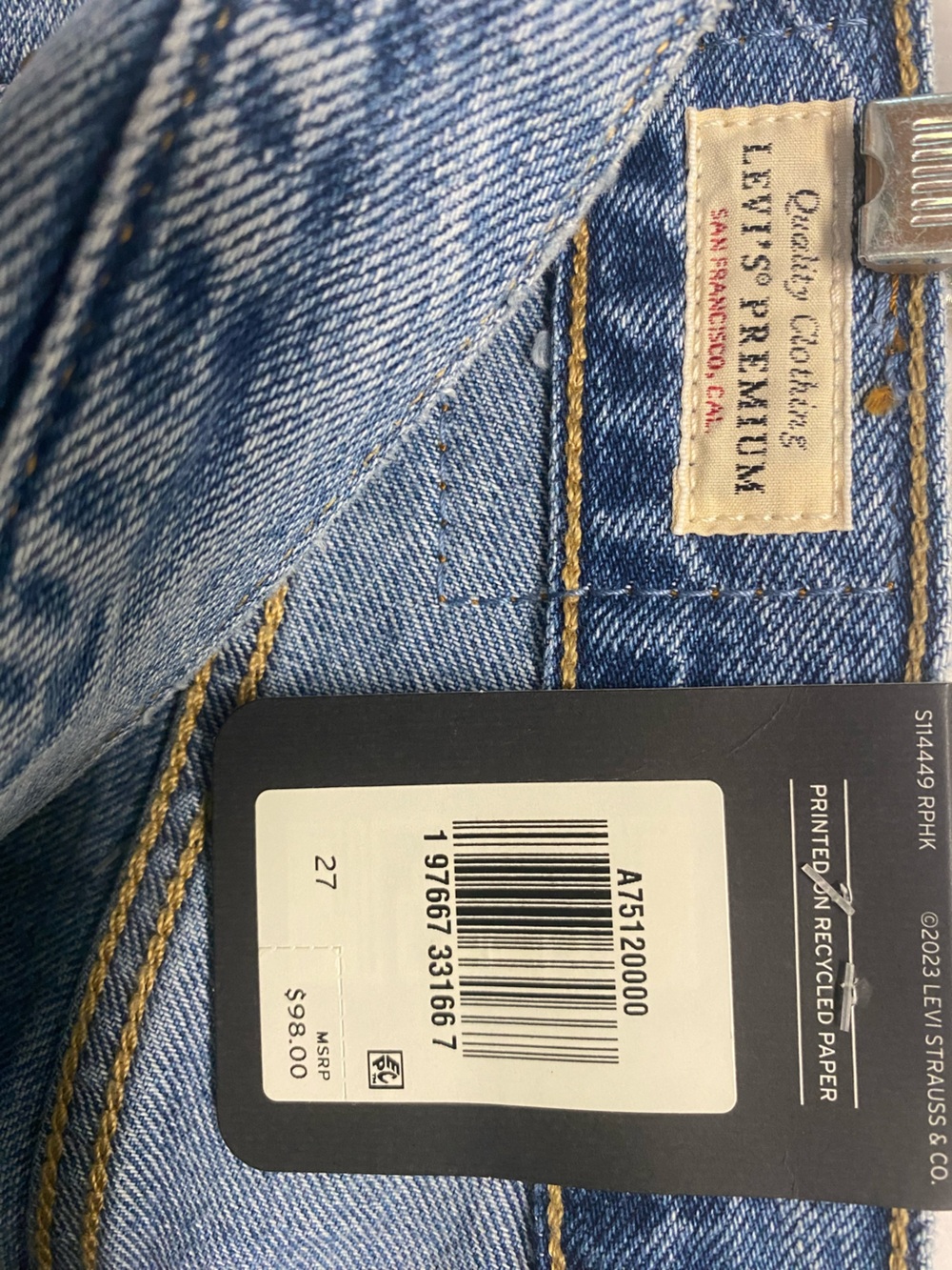 Levi's Denim Skirt
New With Tags - Picture 3 of 6